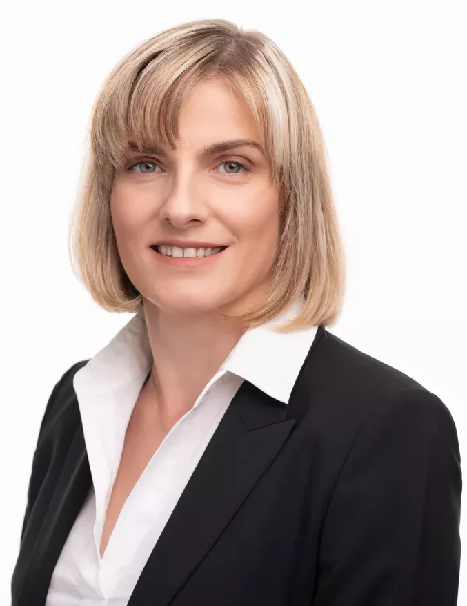 Mgr. Lenka Holcová - notářka